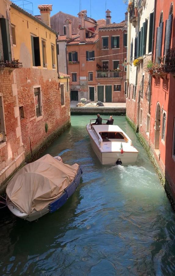 Casa Al Ponte Scudi - 4 Windows On The Canal Venice Exterior photo