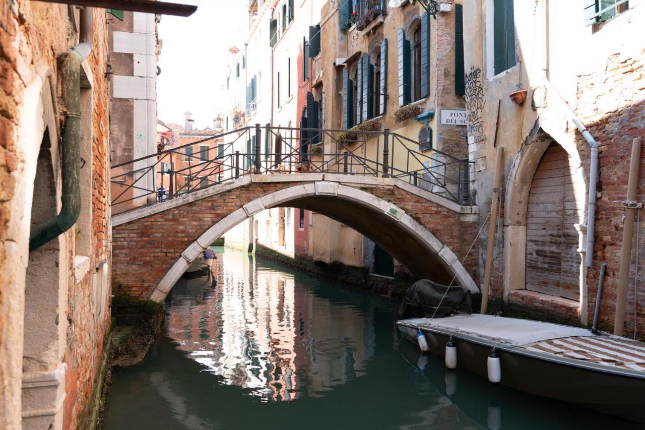 Casa Al Ponte Scudi - 4 Windows On The Canal Venice Exterior photo